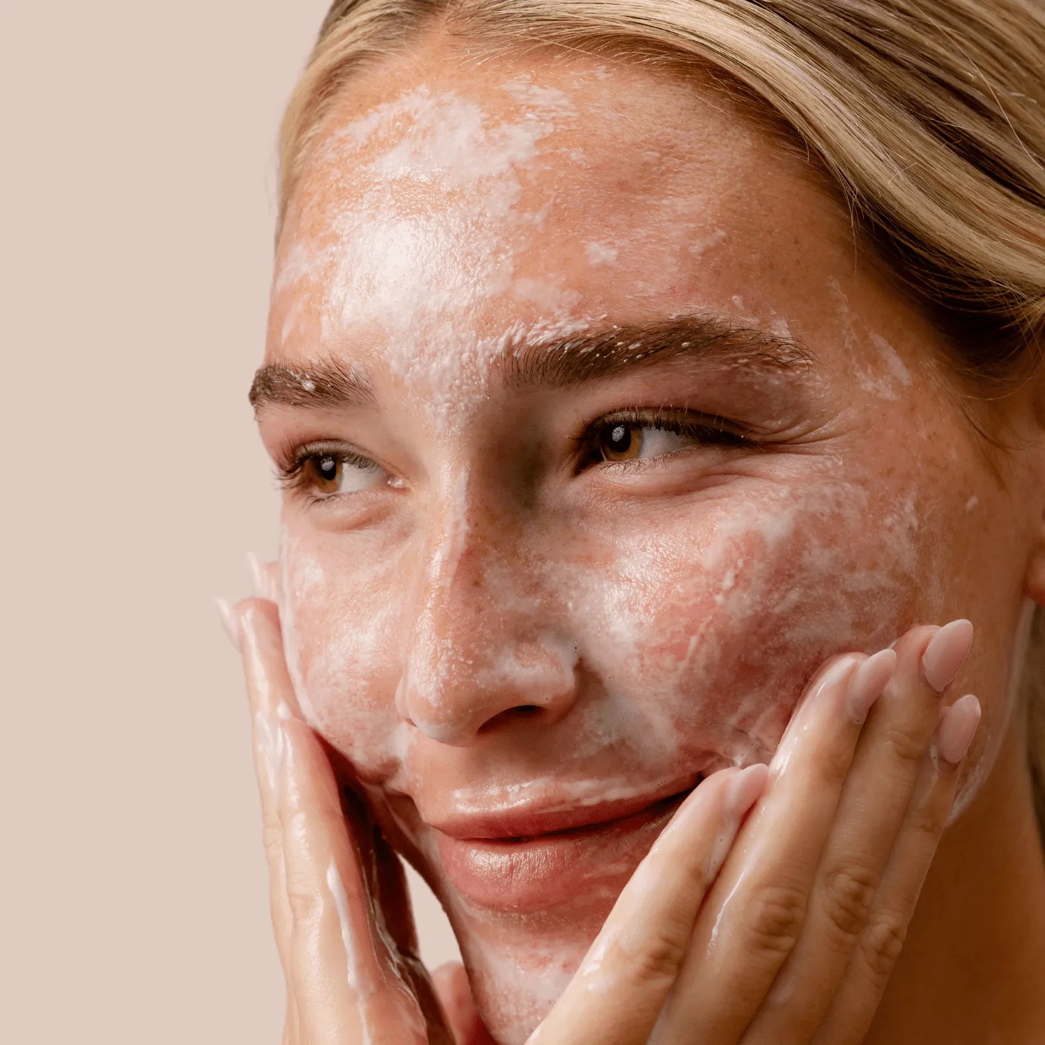 YouthRevealer Instant Reset Collagen Cleanser - Nakery Beauty